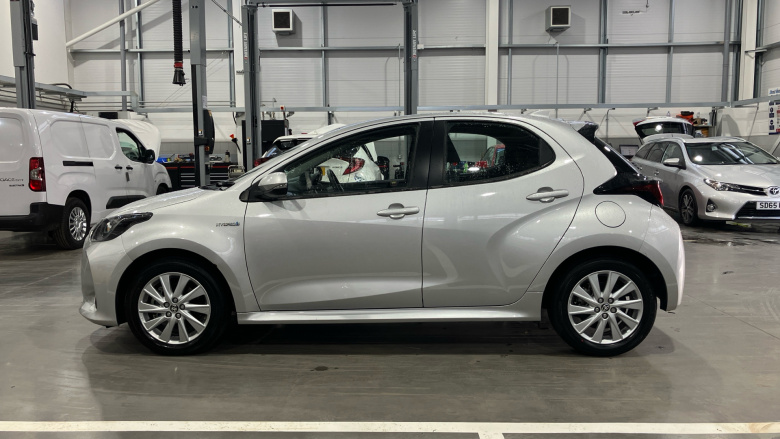 Toyota Yaris 1.5 Hybrid Icon 5dr CVT Hybrid Hatchback